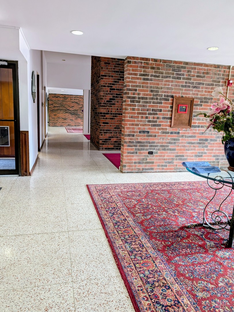 9558 Gross Point Road, Unit A406 Skokie, IL 60076 - Photo 2 of 24