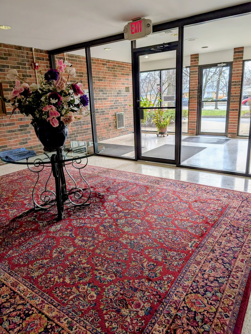 9558 Gross Point Road, Unit A406 Skokie, IL 60076 - Photo 3 of 24