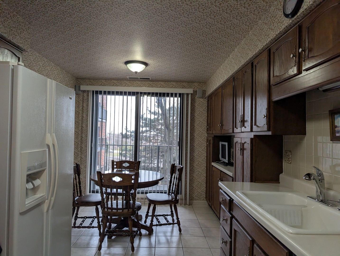 9558 Gross Point Road, Unit A406 Skokie, IL 60076 - Photo 9 of 24