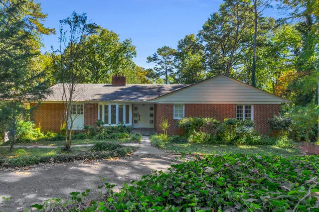 $275,000 | 1209 West Lakeshore Drive West, Dalton, GA 30720