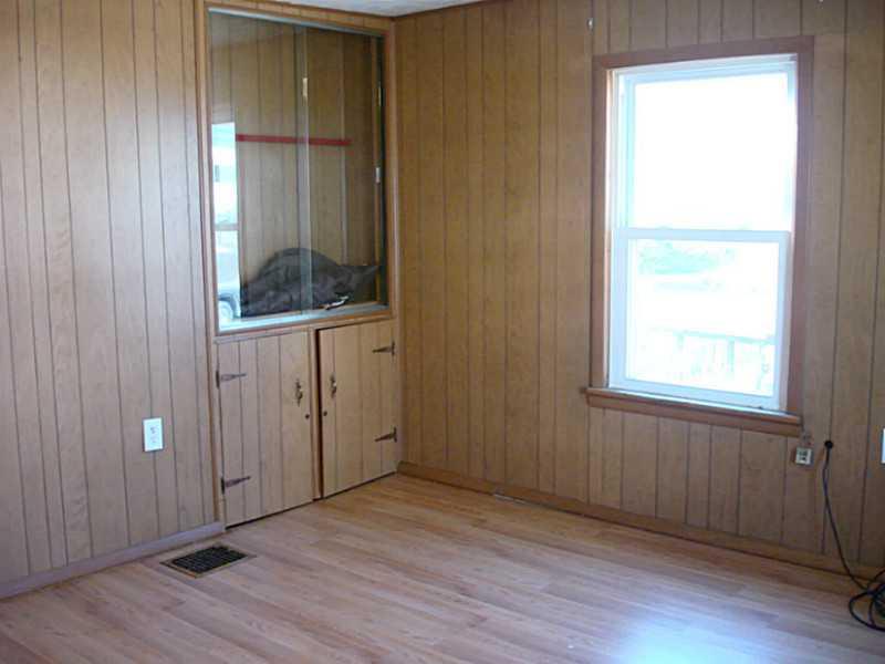 14 Maple Street Muse, PA 15350 - Photo 7 of 11 Bedroom. Bedroom #1