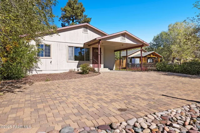 $429,000 | 824 West Rosser Street, Prescott, AZ 86301