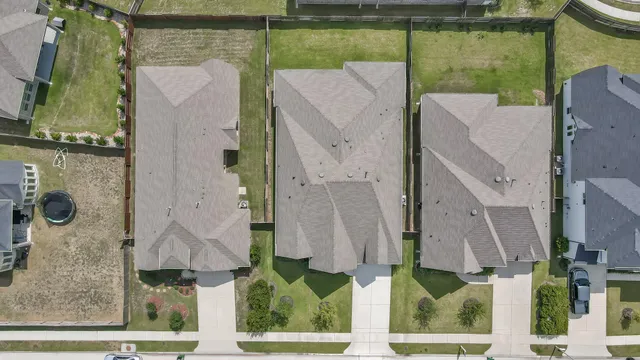 $3,200 | 32336 Noble Crk Drive, Conroe, TX 77385