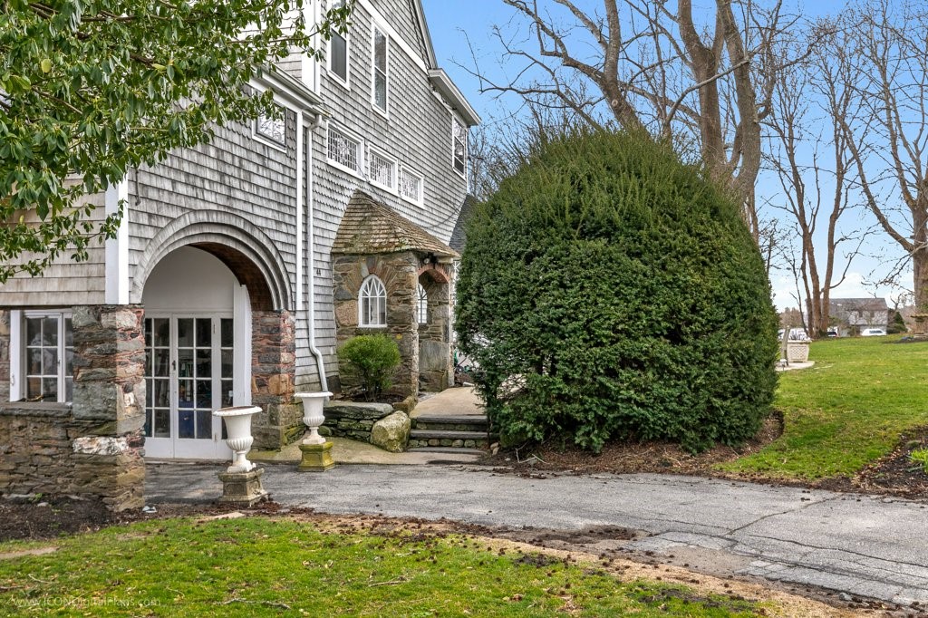 44 Bliss Mine Road, Unit 5 Middletown, RI 02842 - Photo 3 of 42