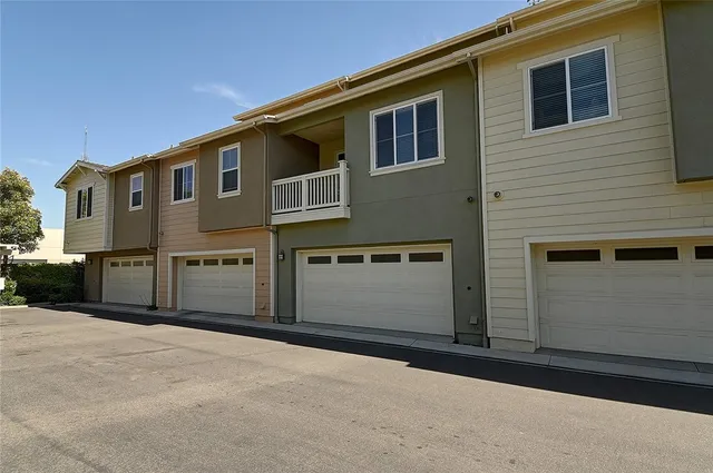 a view of a room with an empty space