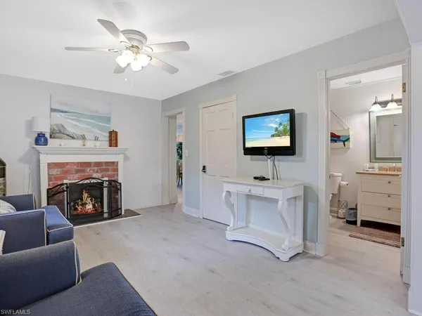 $4,500 | 856 98th Avenue North, Naples, FL 34108