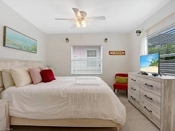 $4,500 | 856 98th Avenue North, Naples, FL 34108