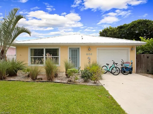 $4,500 | 856 98th Avenue North, Naples, FL 34108