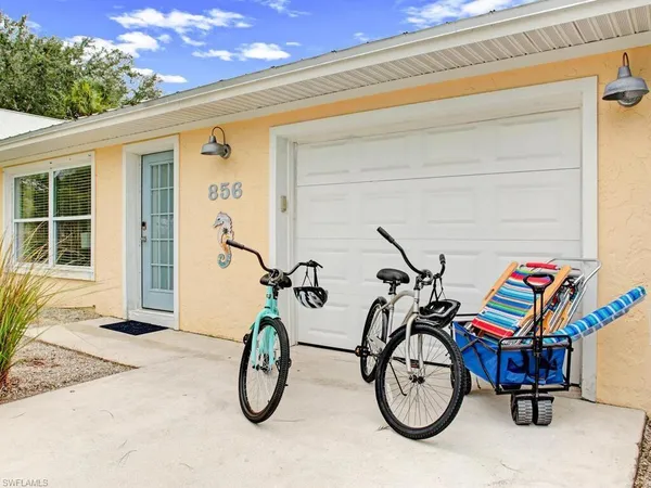 $4,500 | 856 98th Avenue North, Naples, FL 34108