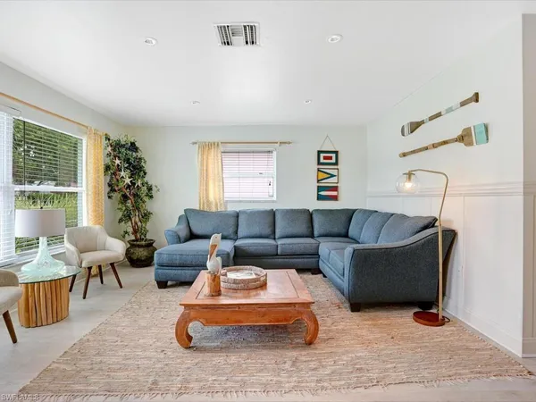 $4,500 | 856 98th Avenue North, Naples, FL 34108