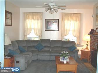 337 Ruth Avenue, Unit A Aston, PA 19014 - Photo 5 of 11 Living Room