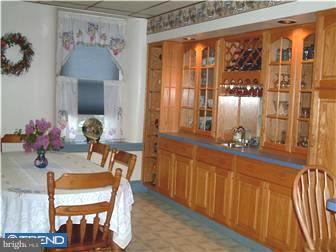 337 Ruth Avenue, Unit A Aston, PA 19014 - Photo 7 of 11 Kitchen