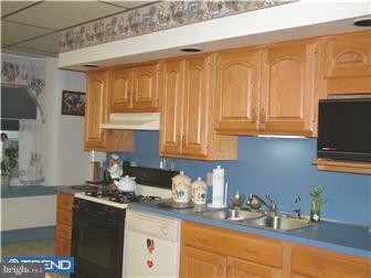 337 Ruth Avenue, Unit A Aston, PA 19014 - Photo 8 of 11 Kitchen