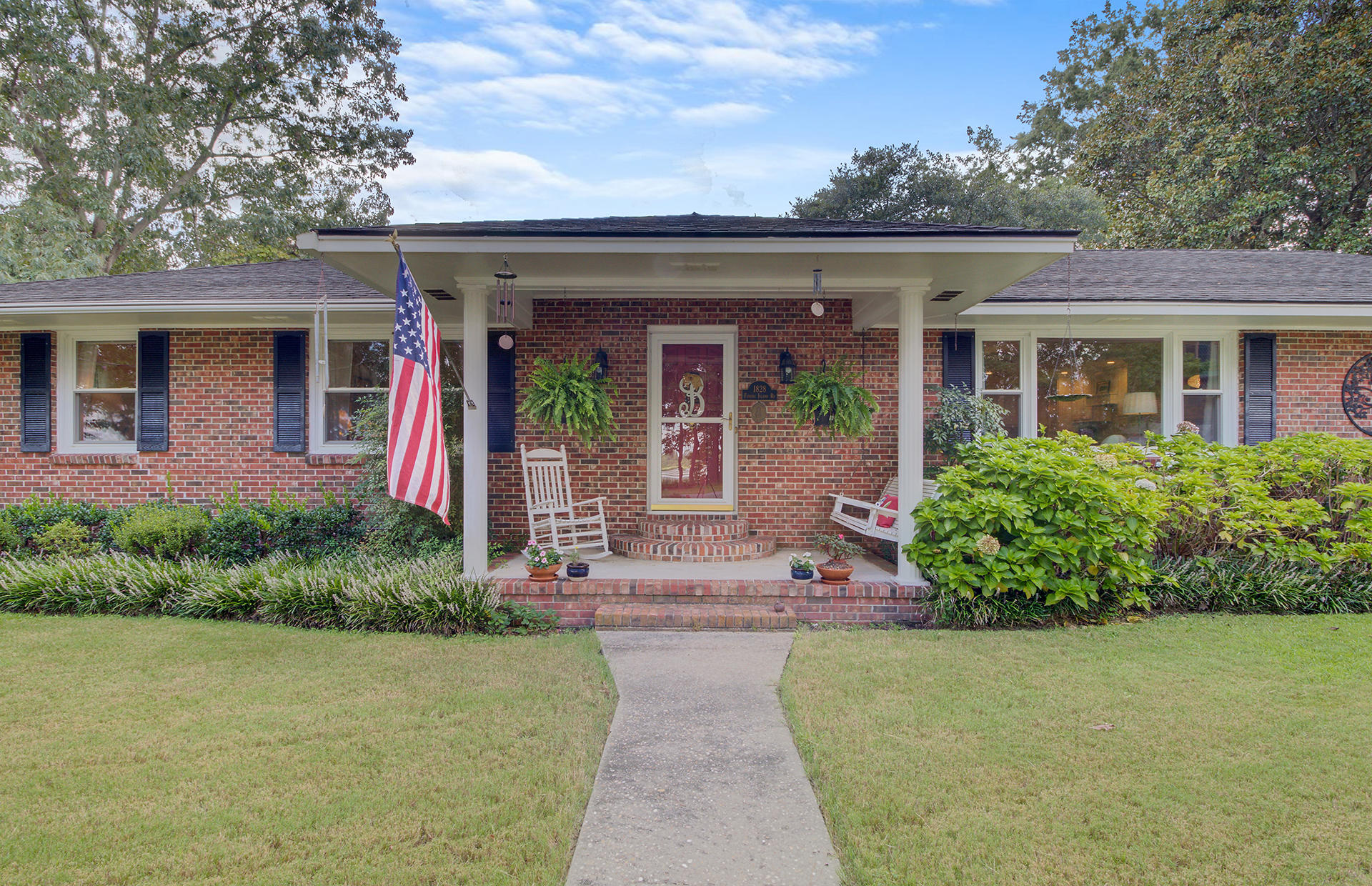 1828 State Rd S-8-560 Moncks Corner, SC 29461 - Photo 7 of 53 6