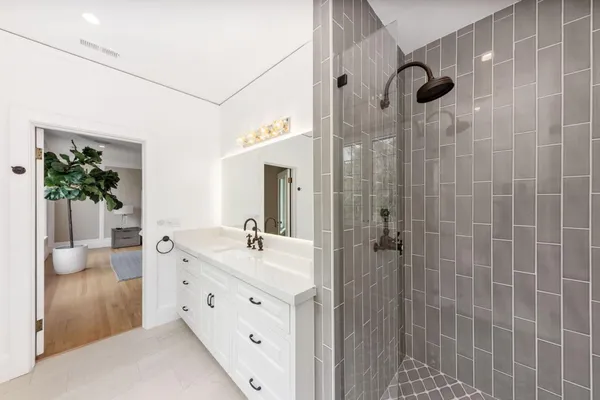 a view of an empty walk in closet