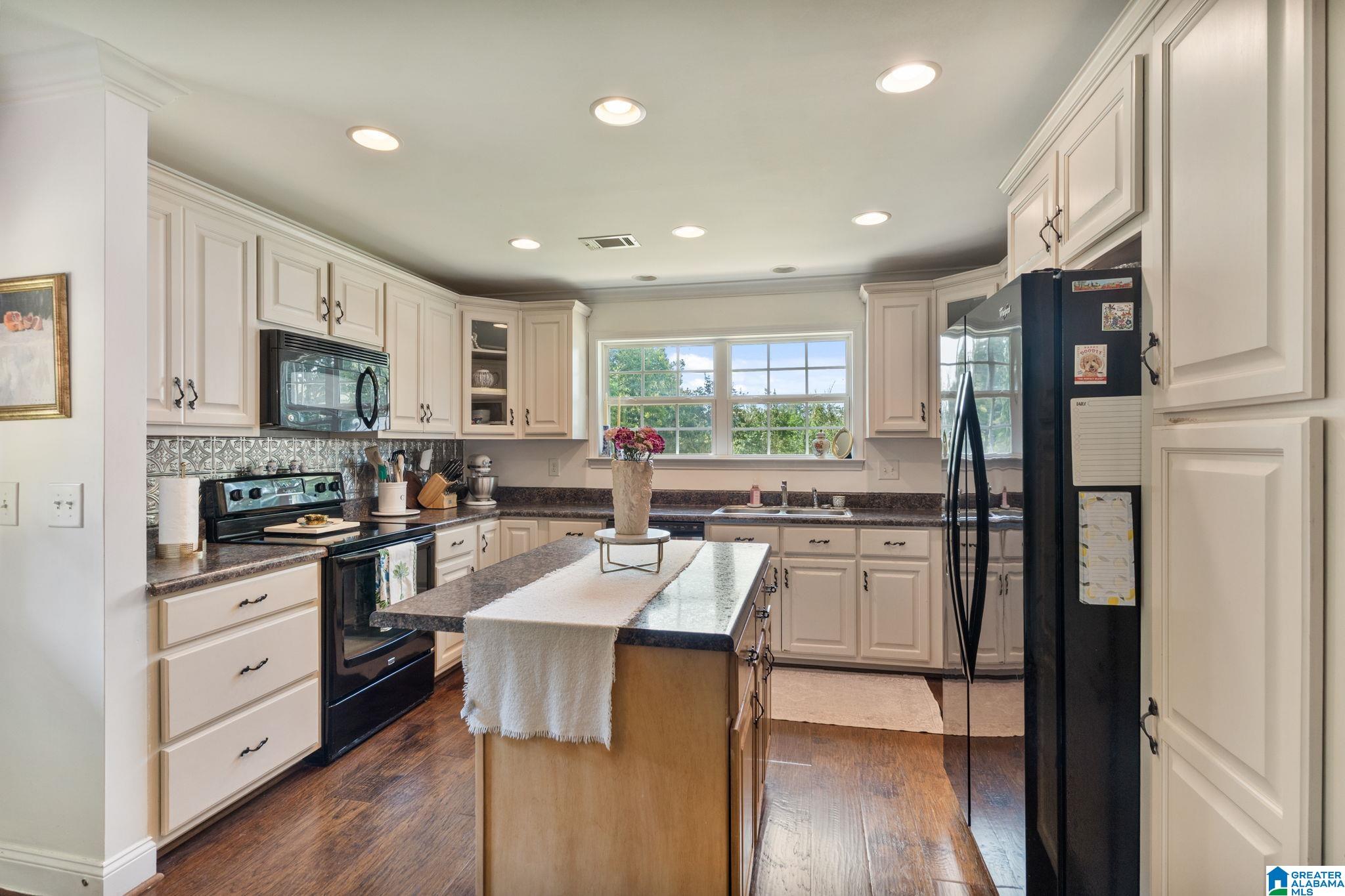 792 Oak Street Thorsby, AL 35171 - Photo 5 of 48