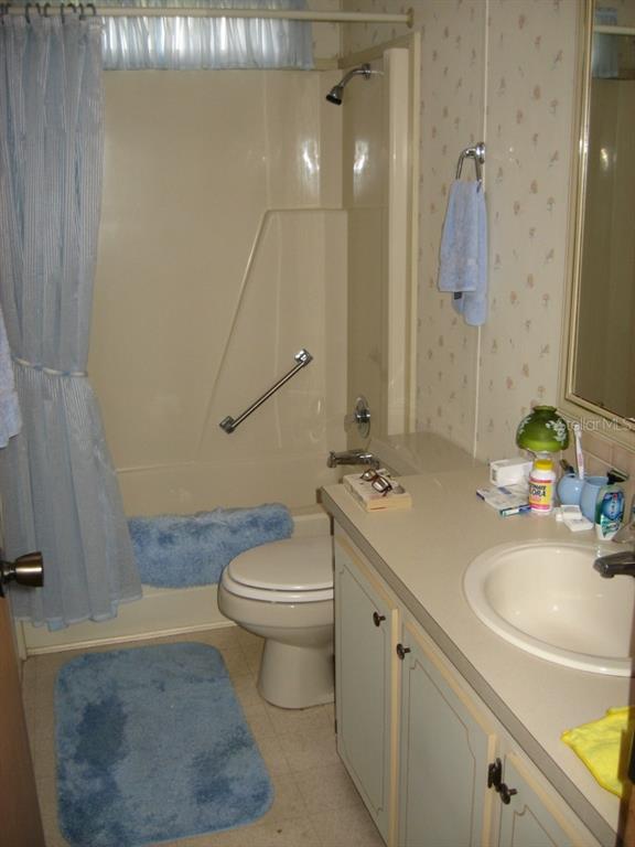 2526 Putter Road, Unit 601 Zellwood, FL 32798 - Photo 10 of 16 BATHROOM #2