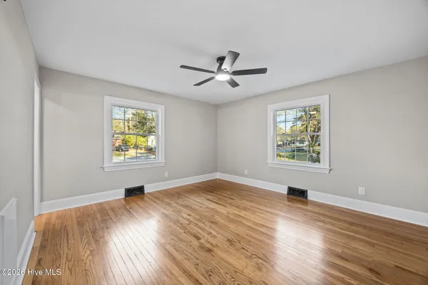 $385,000 | 1401 Greenville Boulevard Southeast, Greenville, NC 27858