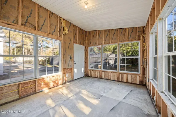 $385,000 | 1401 Greenville Boulevard Southeast, Greenville, NC 27858