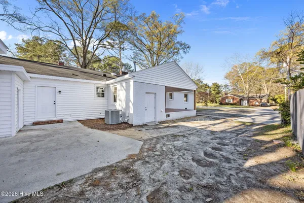 $385,000 | 1401 Greenville Boulevard Southeast, Greenville, NC 27858