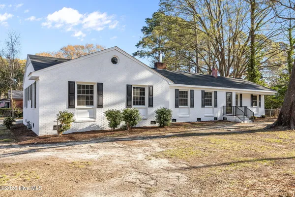 $385,000 | 1401 Greenville Boulevard Southeast, Greenville, NC 27858