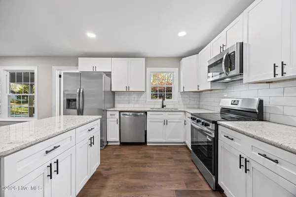 $385,000 | 1401 Greenville Boulevard Southeast, Greenville, NC 27858