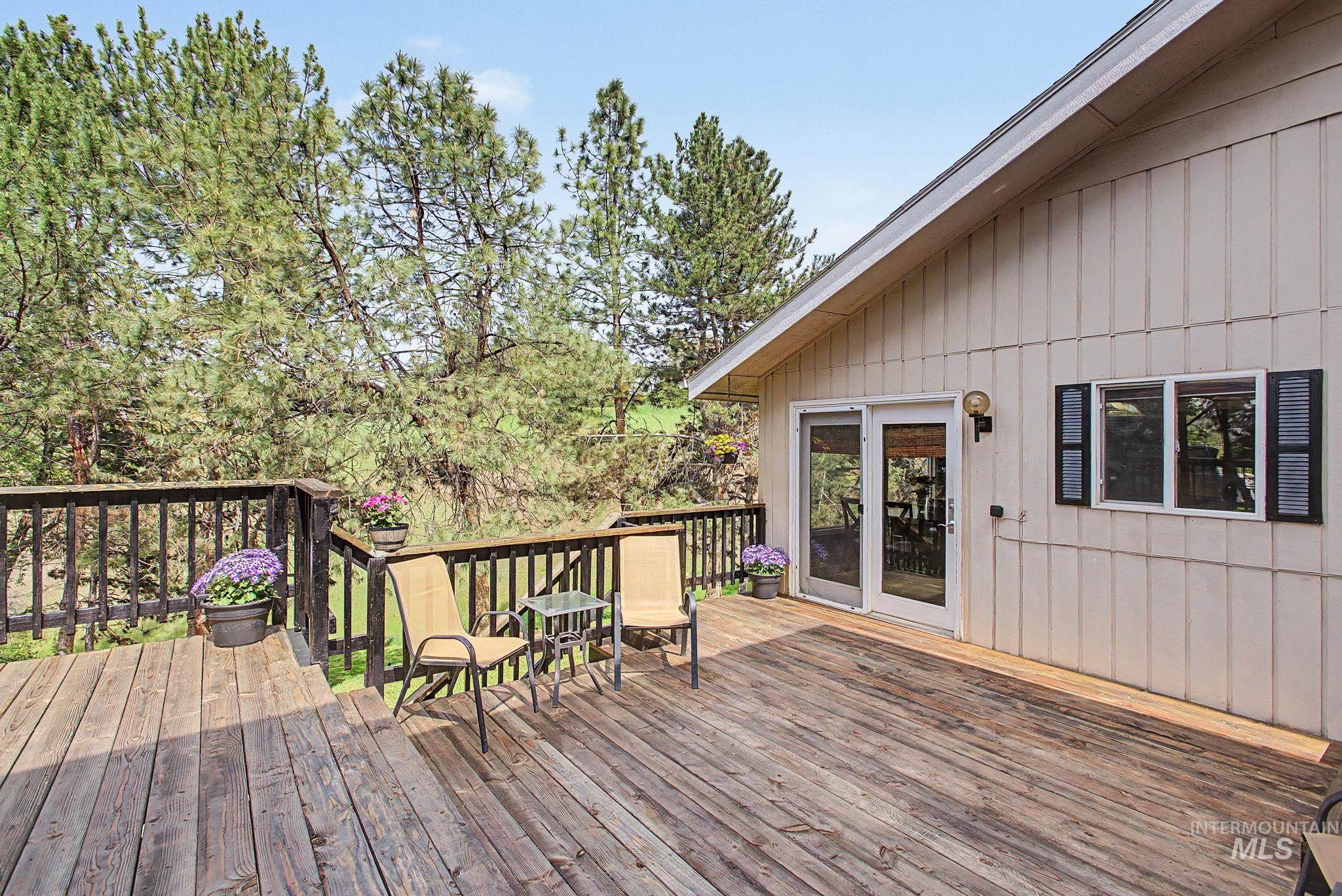501 Karin Avenue Lewiston, ID 83501 - Photo 9 of 50 View of wooden deck