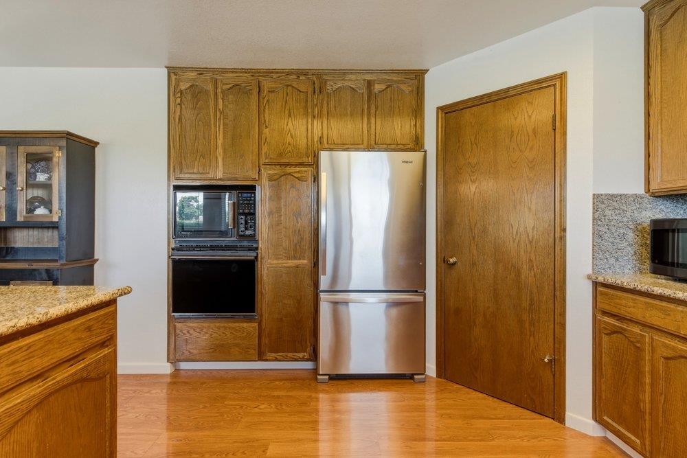 805 South Ridgemark Drive Hollister, CA 95023 - Photo 9 of 42