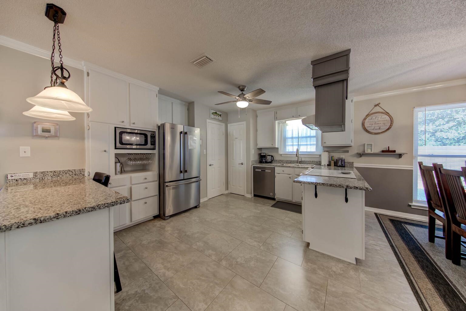 304 West Palm Avenue Foley, AL 36535 - Photo 5 of 18 Kitchen
