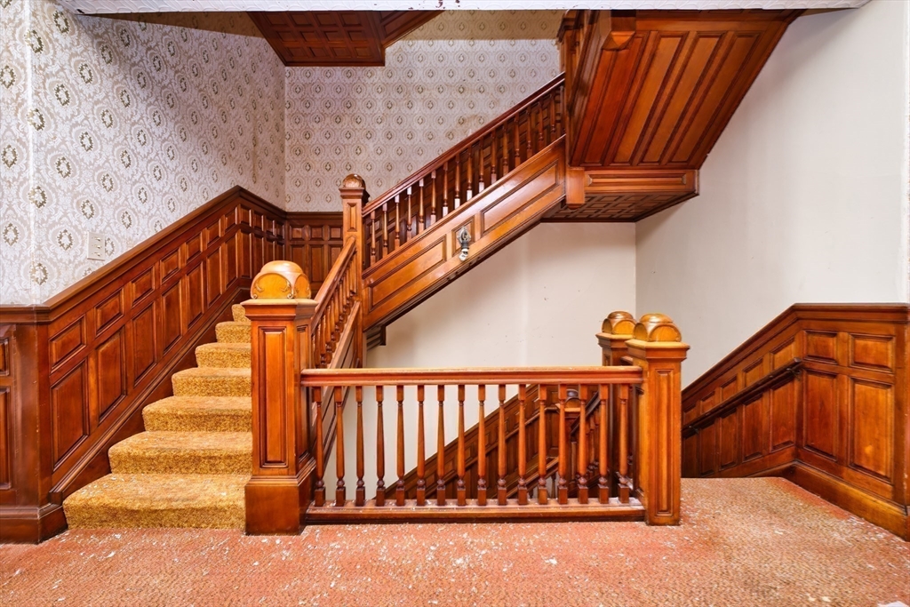 529 Eastern Avenue Fall River, MA 02723 - Photo 18 of 32