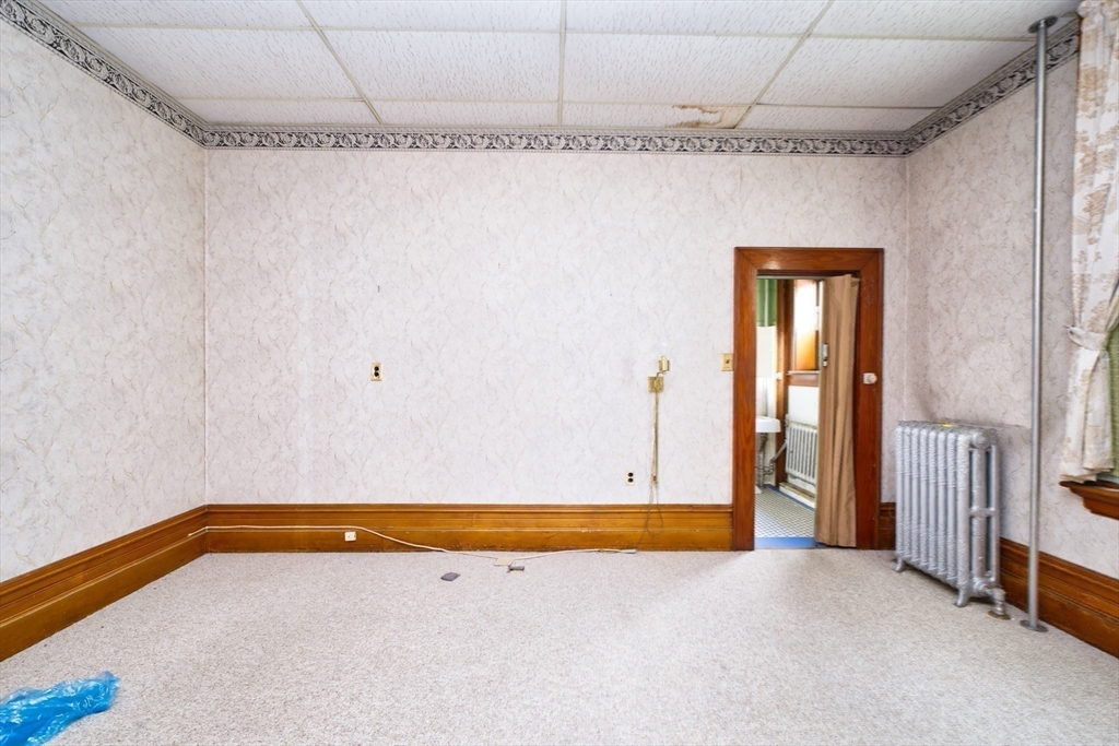 529 Eastern Avenue Fall River, MA 02723 - Photo 23 of 32