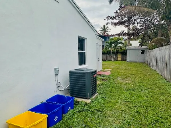 $2,995 | 640 Oak Street, Boynton Beach, FL 33435