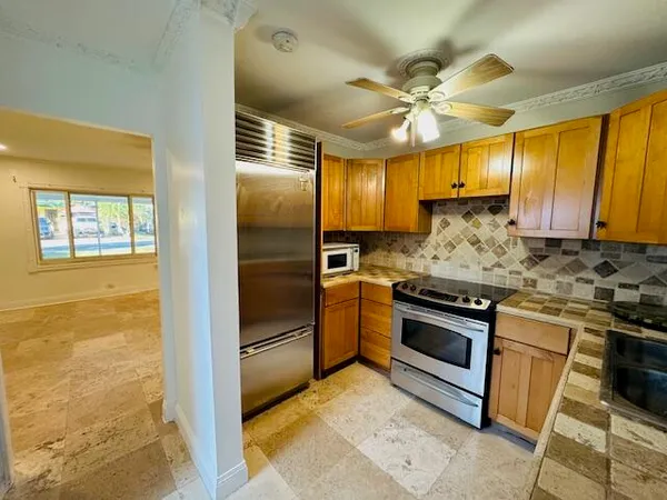 $2,995 | 640 Oak Street, Boynton Beach, FL 33435