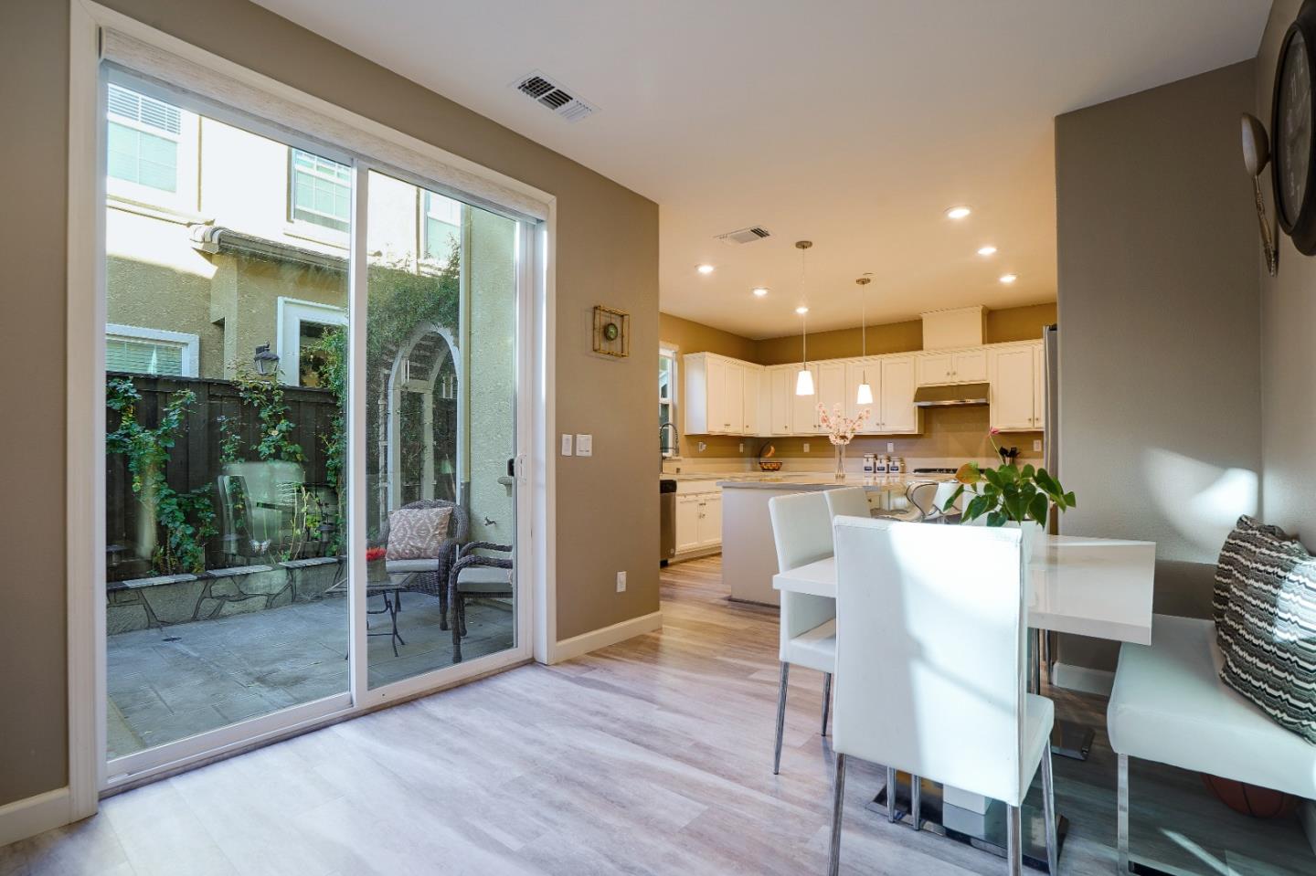 1429 Poppy Lane Hayward, CA 94545 - Photo 16 of 42