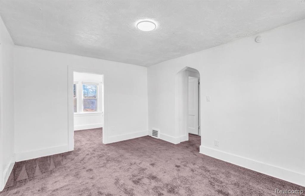 5573 Montclair Street Detroit, MI 48213 - Photo 29 of 40