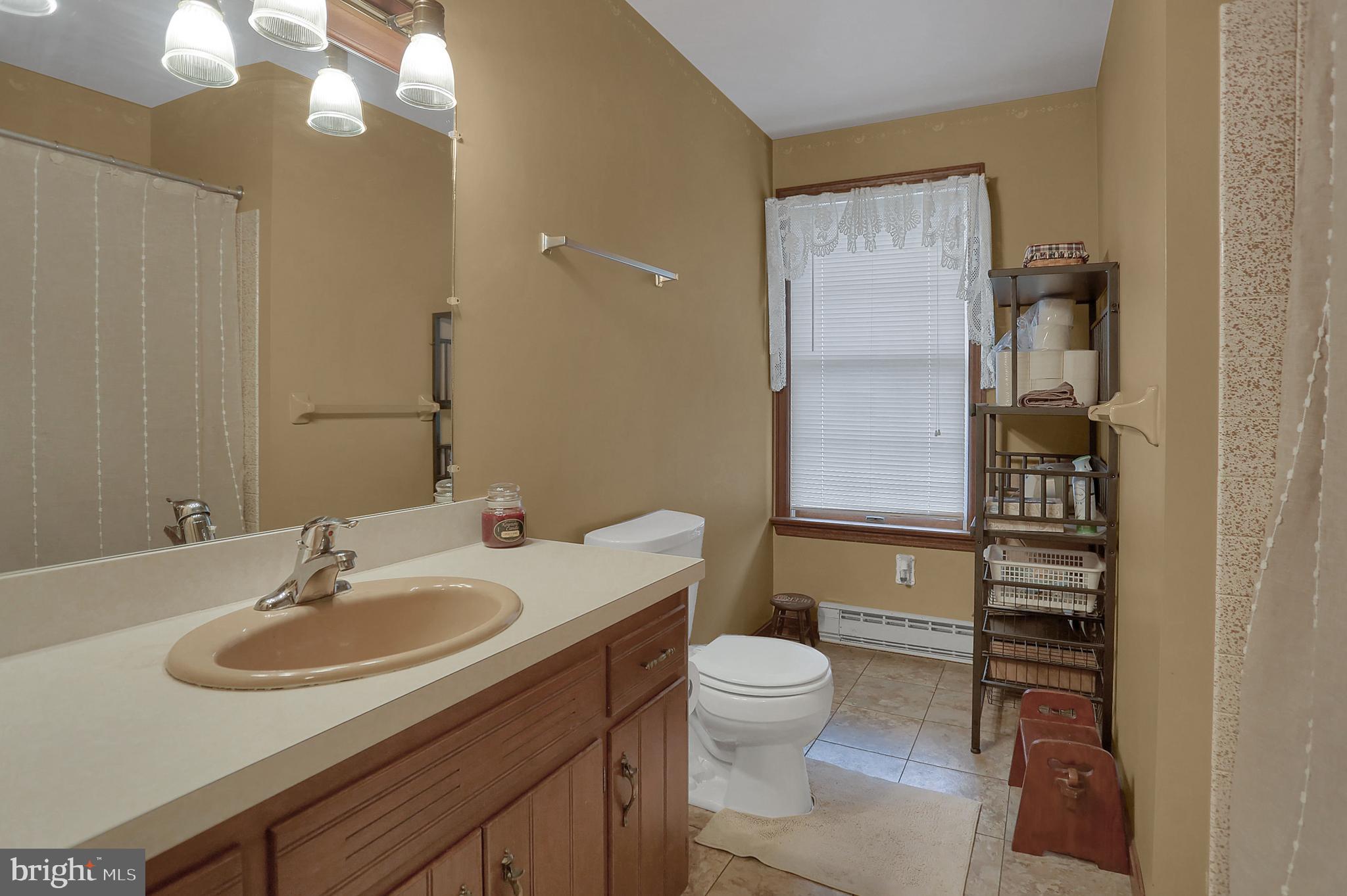 8256 Elizabethtown Road Elizabethtown, PA 17022 - Photo 16 of 39