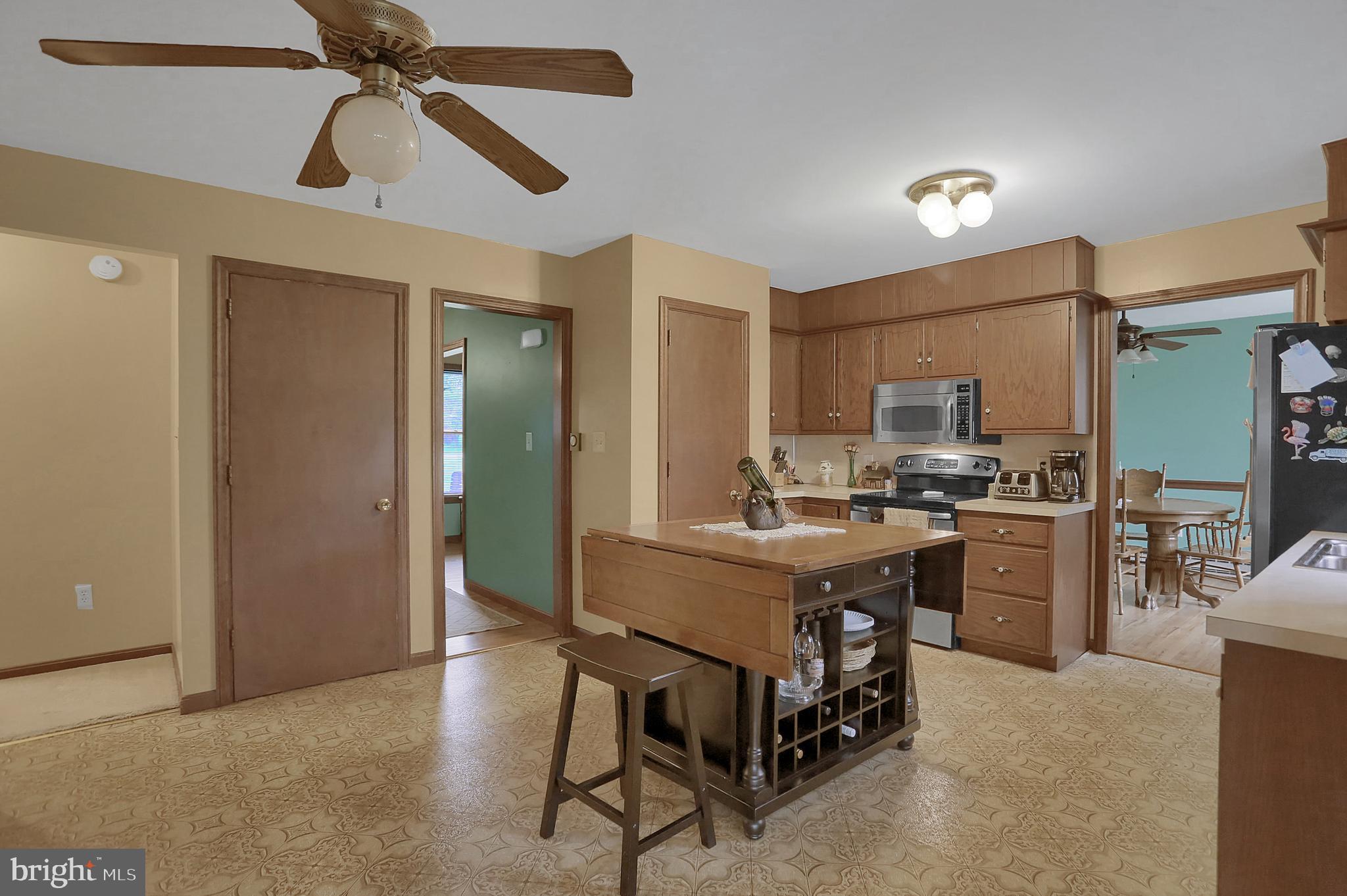 8256 Elizabethtown Road Elizabethtown, PA 17022 - Photo 7 of 39
