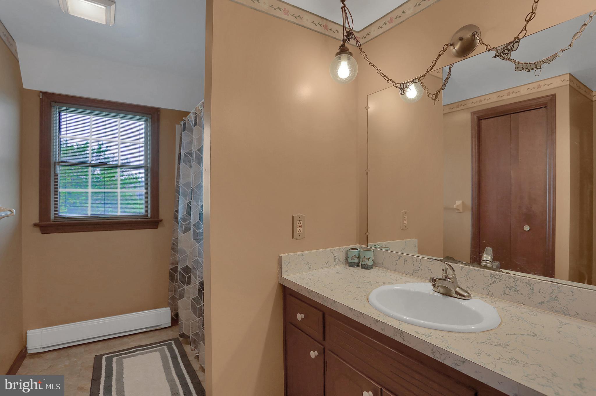 8256 Elizabethtown Road Elizabethtown, PA 17022 - Photo 10 of 39