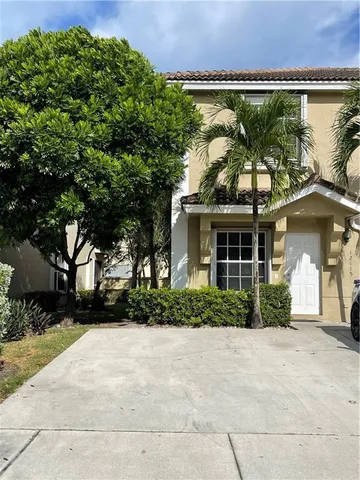 $2,600 | 12115 Southwest 2nd Street, Pembroke Pines, FL 33025