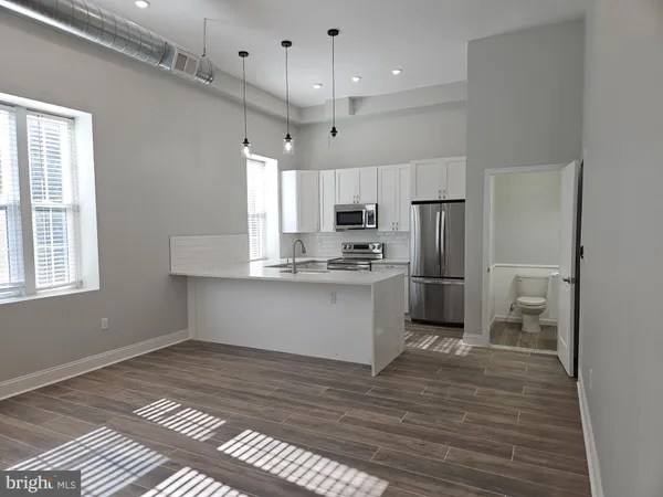 $1,850 | 59 High Street, Unit A, Philadelphia, PA 19144