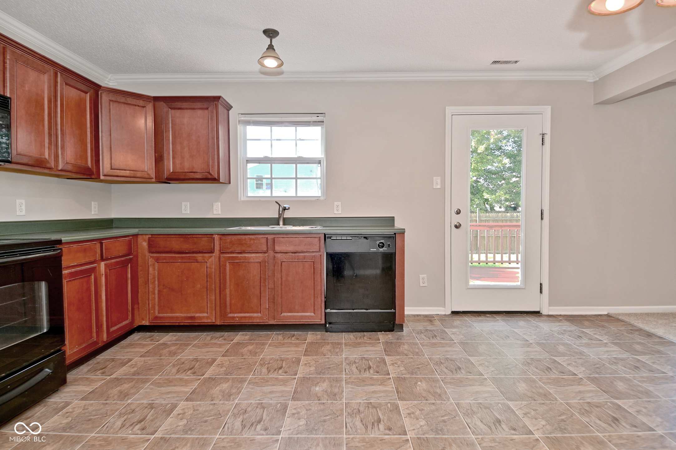 9217 Middlebury Way Indianapolis, IN 46113 - Photo 10 of 24