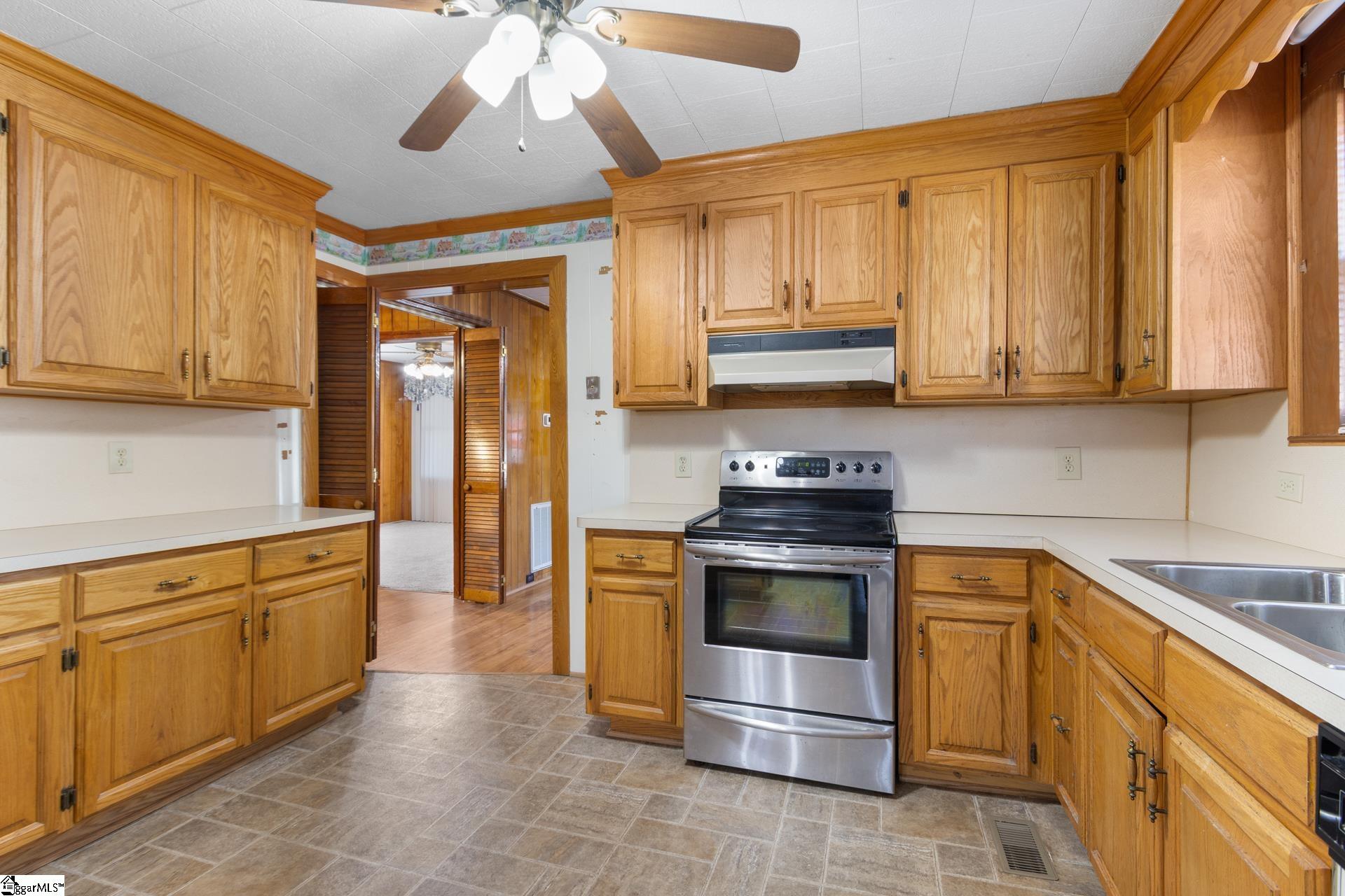 201 Mc Donald Street Whitmire, SC 29178 - Photo 13 of 35