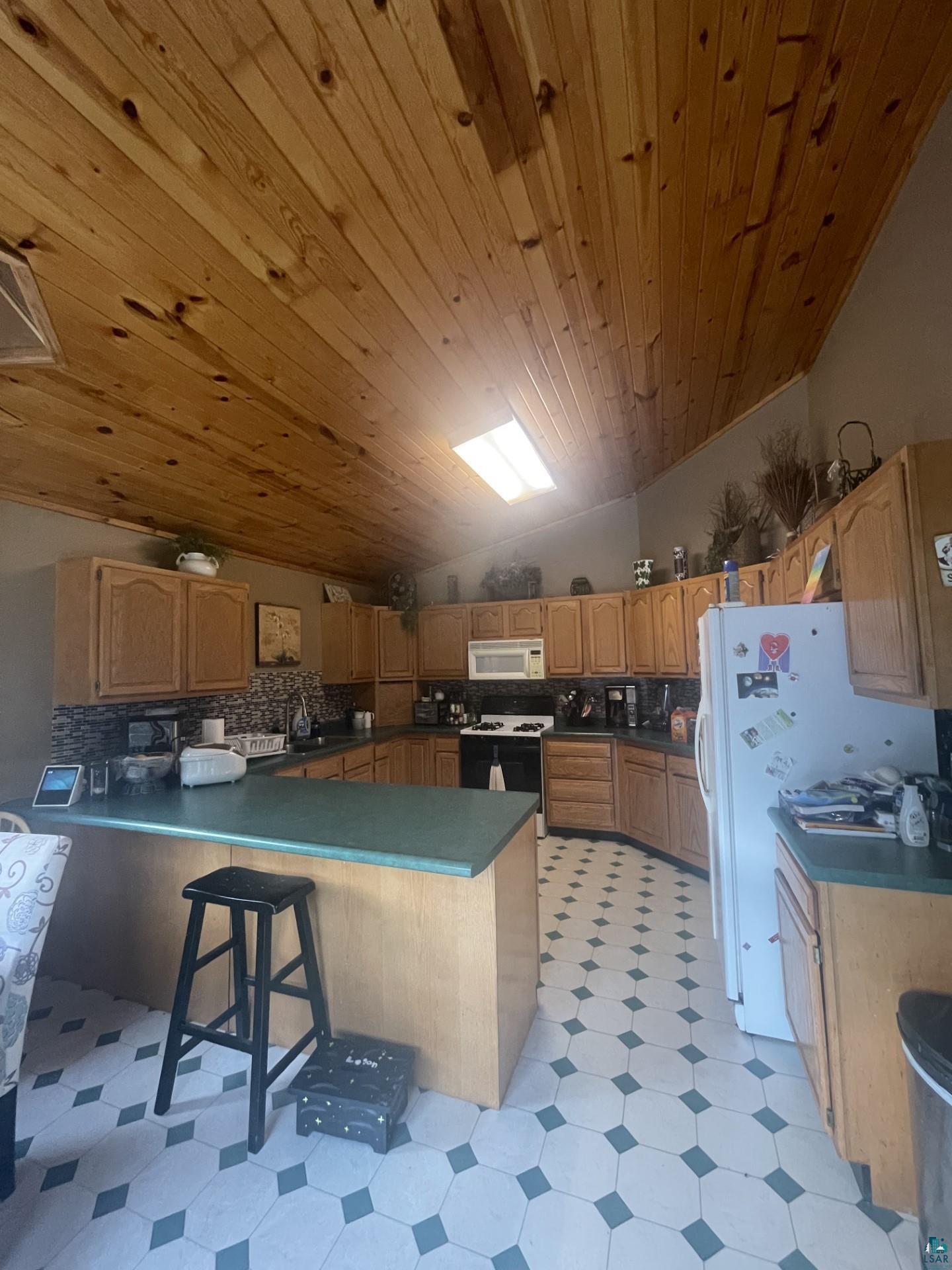 49577 Griffith Road Ashland, WI 54806 - Photo 3 of 15 Gallery Image 3