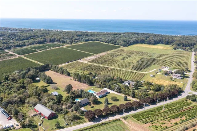 $1,649,999 | 3715 Hortons Lane, Southold, NY 11971