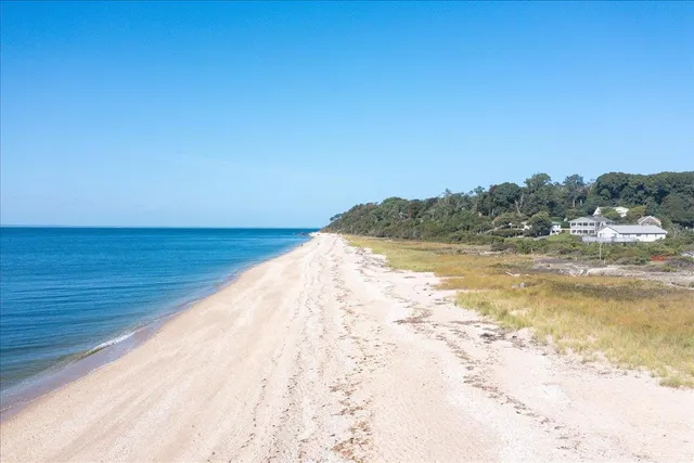 $1,649,999 | 3715 Hortons Lane, Southold, NY 11971