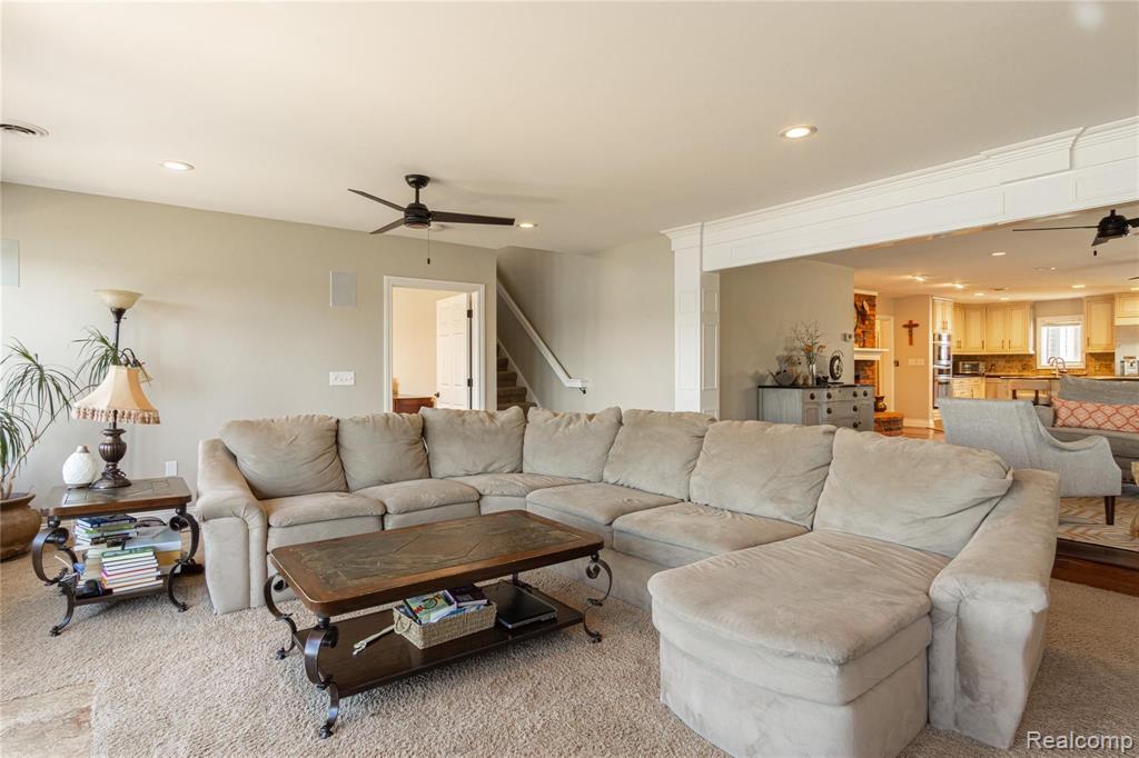 13558 South Horrell Road Fenton, MI 48430 - Photo 5 of 28