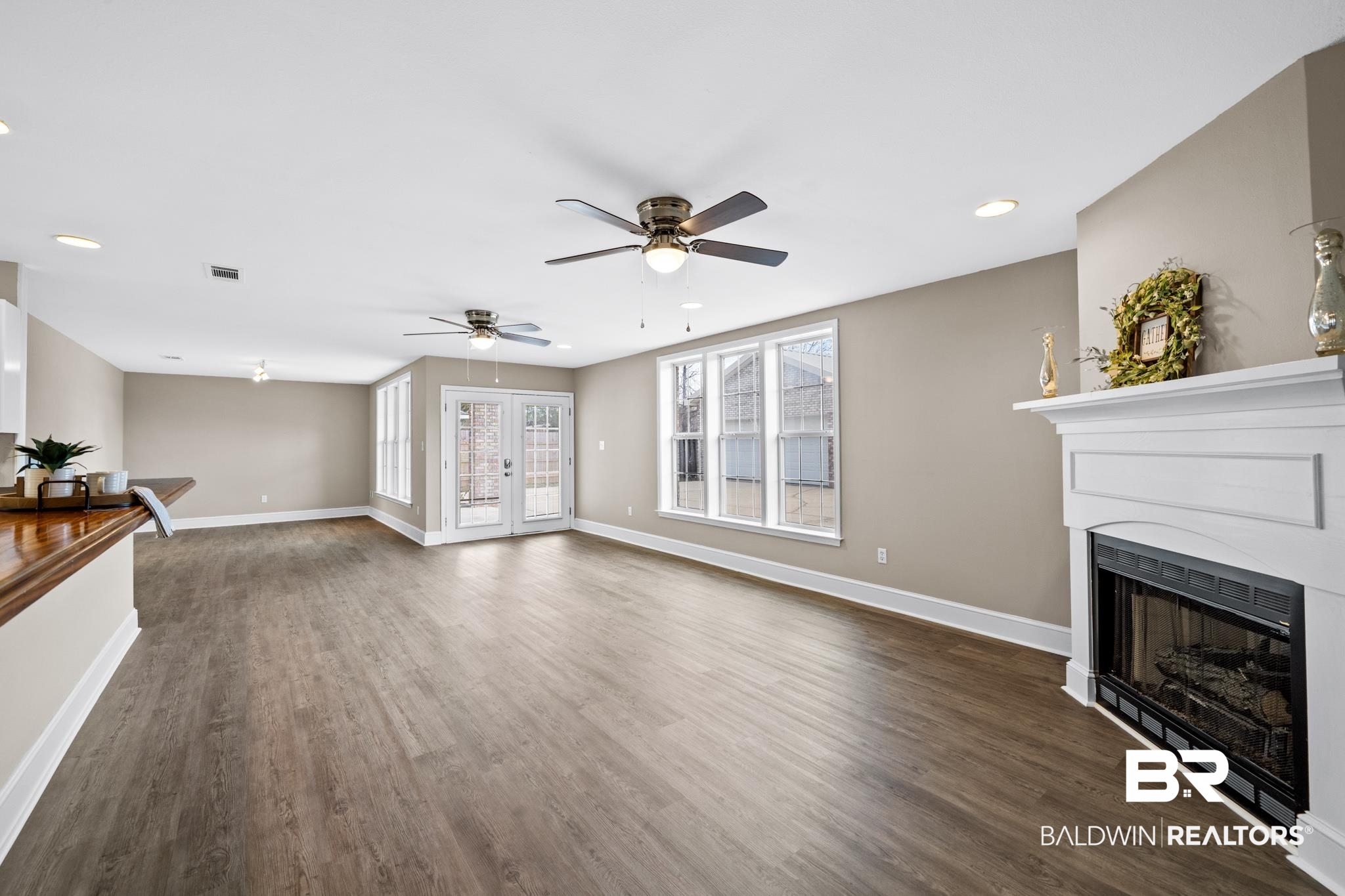 4586 Spinnaker Way Orange Beach, AL 36561 - Photo 9 of 37 Great Room