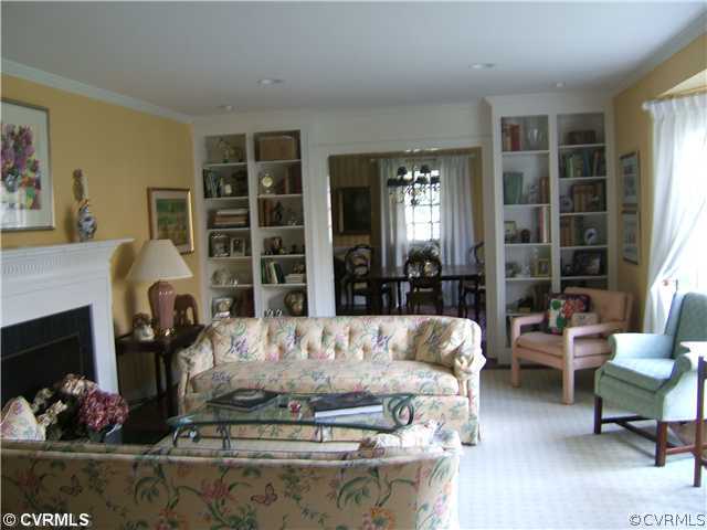 5 Rose Hill Road Richmond, VA 23229 - Photo 2 of 12 Living Room