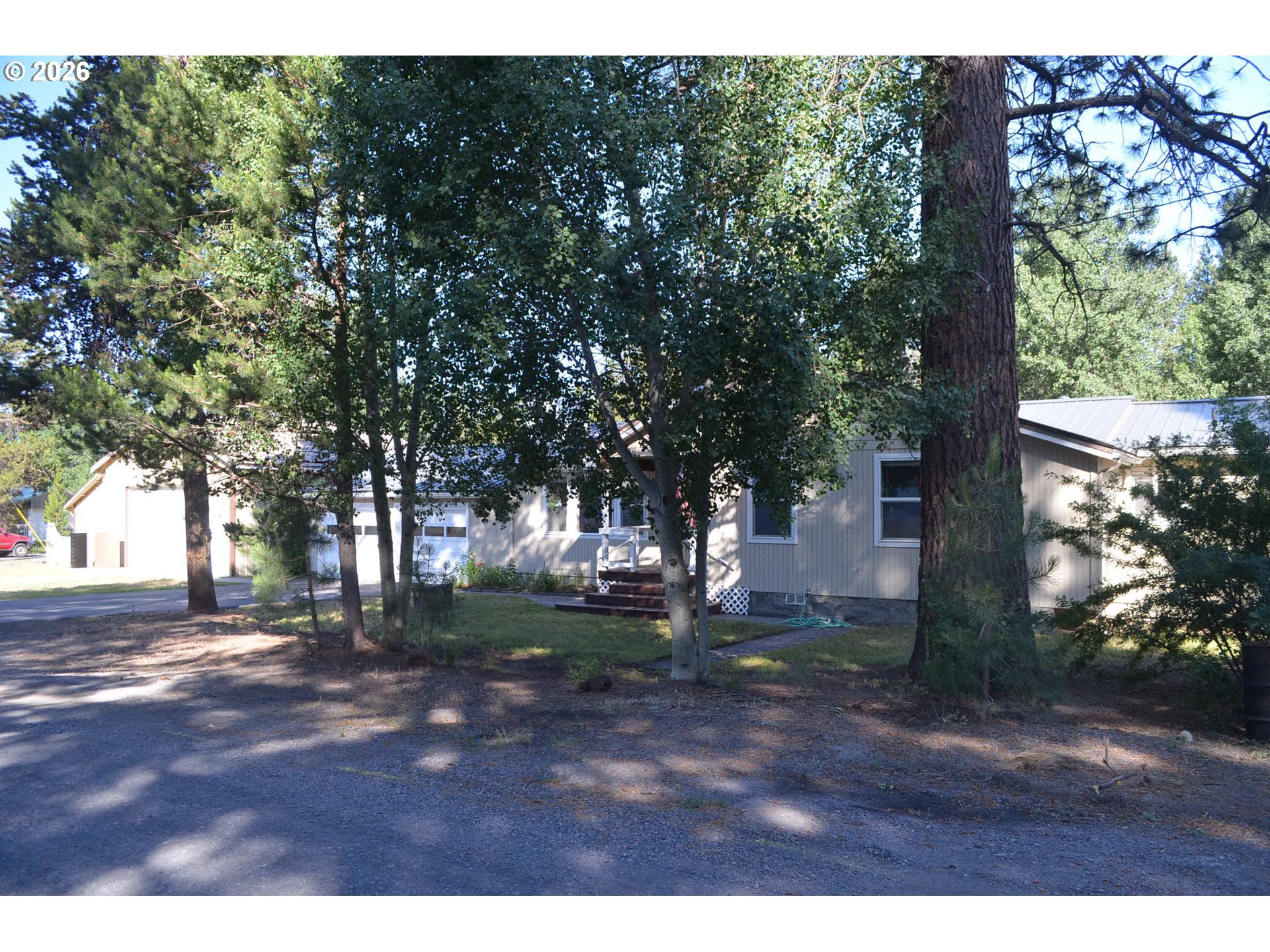 137008 Main Street Crescent, OR 97733 - Photo 47 of 47 a view of a yard with plants and trees