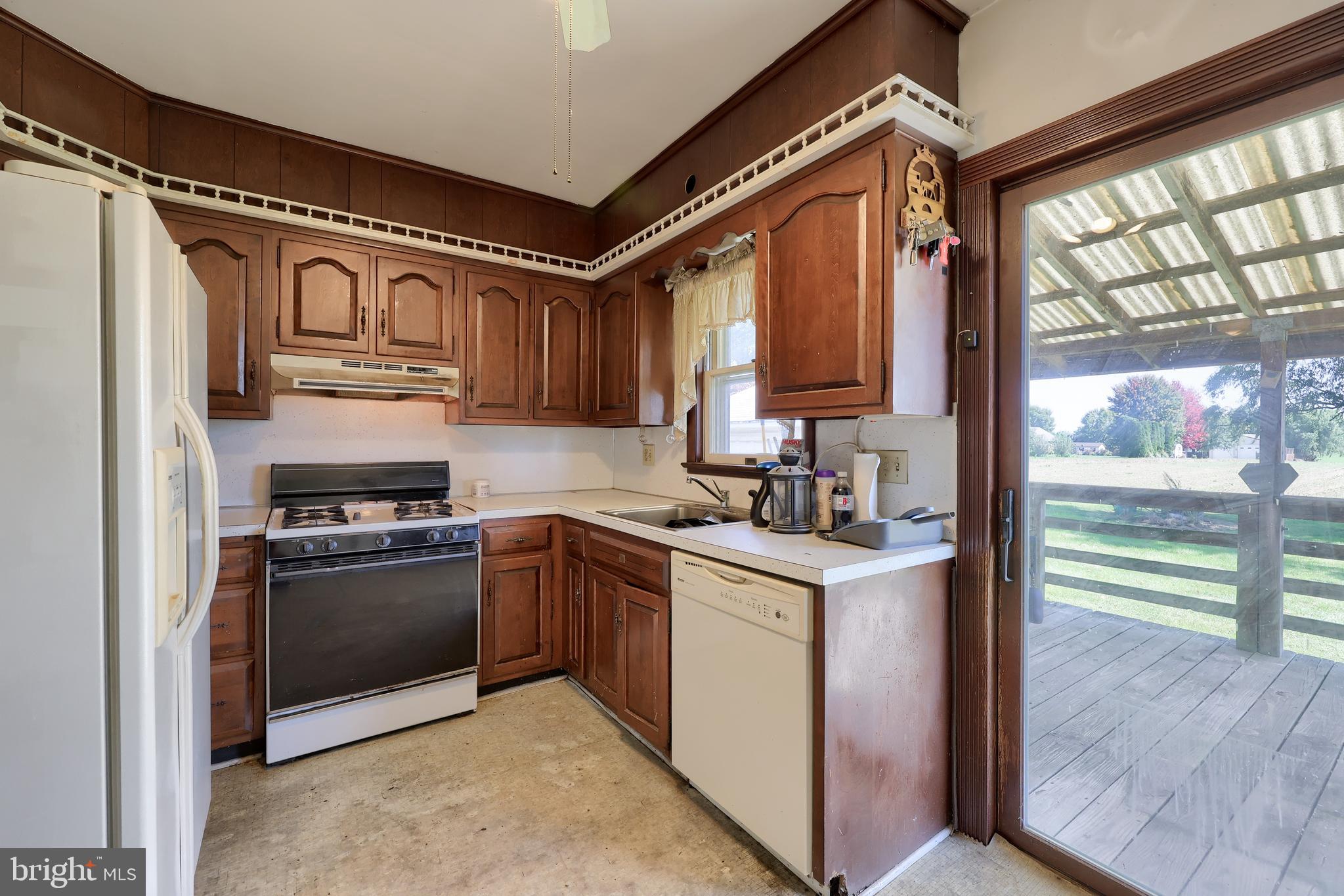 145 Elmwood Road Lancaster, PA 17602 - Photo 16 of 25 Gallery Image 16
